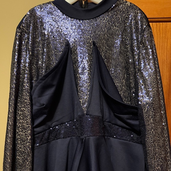 Elegant Navy Sequin Dress - Picture 2 of 7